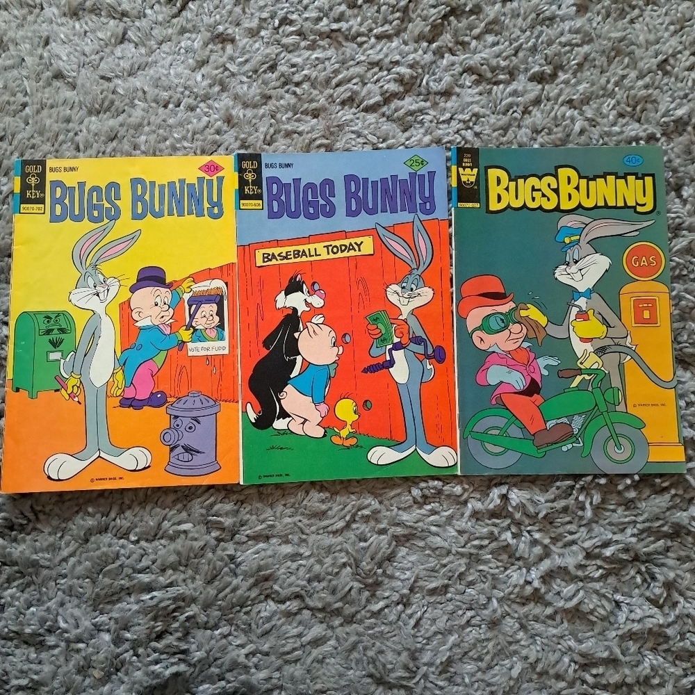 Vintage gold key Warner Bros bugs bunny magazine comics (lot of 3)